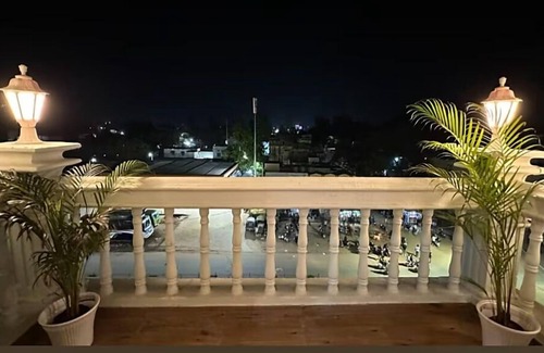 Jeypore Hotel | Balkrishna Palace