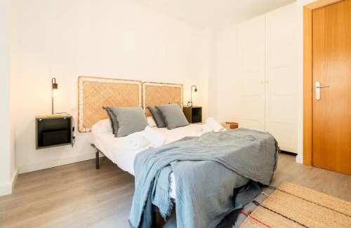 San Pablo Apartment | Balloon House Casco Antiguo WiFi 4 Pax Nespresso