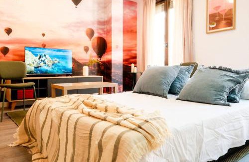 San Pablo Apartment | Balloon House Casco Antiguo WiFi 4 Pax Nespresso