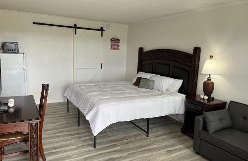 Branson Theater District Hotel | Ballparks Inn