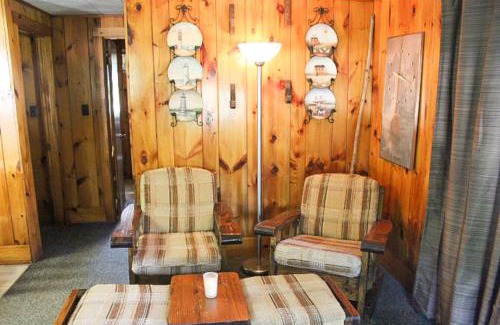 Moultonborough House | Balmoral Getaway