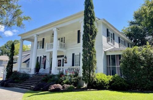 Tuscaloosa Hotel | Bama Bed and Breakfast - Sweet Home Alabama Suite