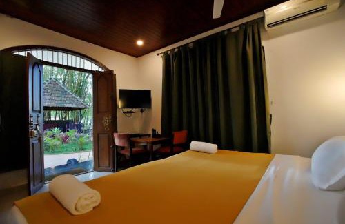 Alappuzha Resort | Bamboo Lagoon Backwater Front Resort