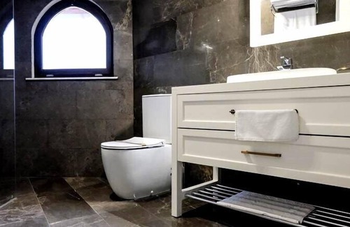Bandirma Hotel | Bandırma Palas Hotel