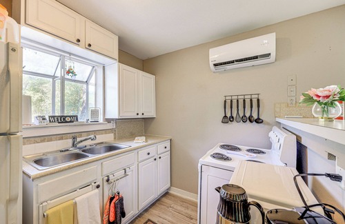 Bandera House | Bandera ‘Carriage House’ w/Medina River Access!