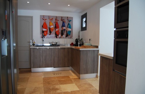 Bandol Villa | BANDOL BEAUTIFUL CONTEMPORARY VILLA 10 MIN WALK FROM THE BEACH AND CLOSE TO SHOPS