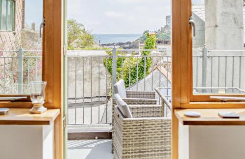 Looe House | Banjo Cottage