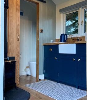 Ballymoney Other | Bannfield shepherds hut