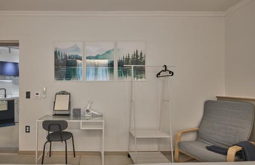 Jung-gu Apartment | Banwoldang Stn 3min, Table for 6, Hotel bedding, Luggage Storage