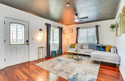 Encanto House | Bar and Fire Pit Pet-Friendly Phoenix La Casita