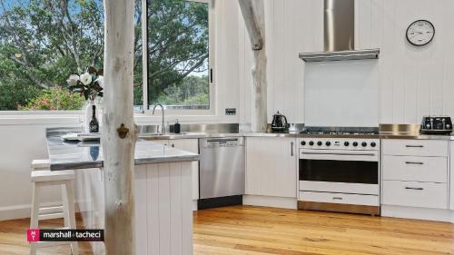 Barragga Bay House | Baraga Sanctuary holiday house, Bermagui Barragga Bay Linen & Wifi Provided