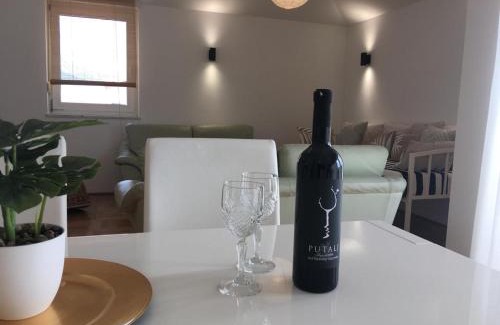 Kastel Stafilic Apartment | Barba Luka, near beach, beautiful views