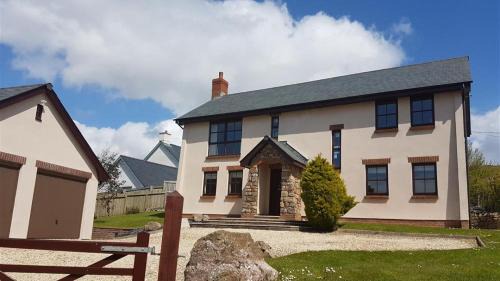 Llangennith House | Barcud Lodge, Llangennith