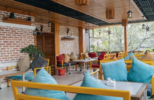 New Baneshwor Hotel | Bardali Restro and Residency