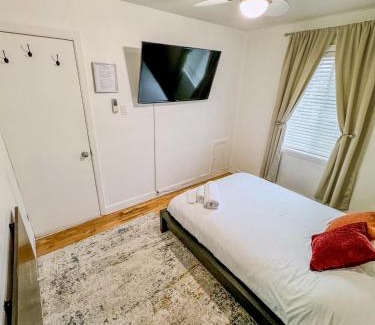 Longueuil House | Barel Residence Homestay