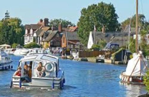 Irstead House | Barley Break - Beach Cottage