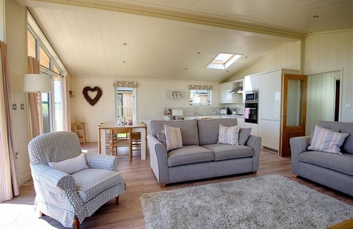 Castle Douglas Cottage | Barley Lodge - a lodge that sleeps 6 guests in 3 bedrooms