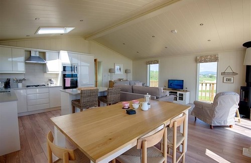 Castle Douglas Cottage | Barley Lodge - a lodge that sleeps 6 guests in 3 bedrooms