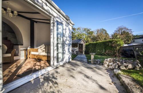 Penally Apartment | Barn Conversion - Hot Tub - Penally - Tenby