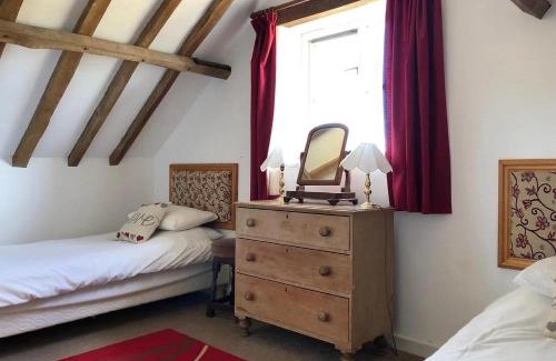 Stratton Strawless House | Barn with countryside views in private garden