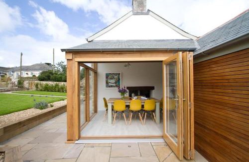 Cubert House | Barnwell Cottage *Stunning Cornish Cottage* Oozing Charm + Comfort