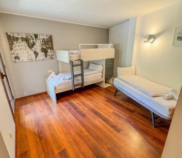 Arinsal Apartment | Barthe Holidays I Apartamento moderno 5PAX en Arinsal I Ideal para familias, Parking, Pet friendly I Font Blanca