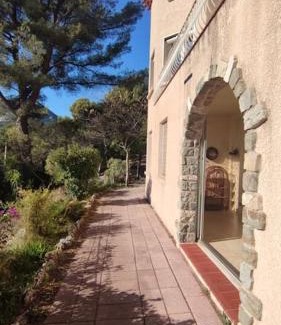 Le Revest-les-Eaux Apartment | Bas de Villa T3 - Calme et Vue Panoramique