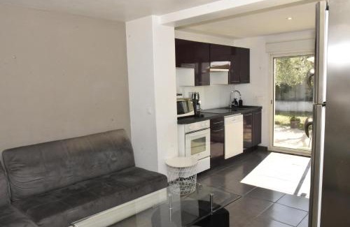 Sanary-sur-Mer Apartment | Bas de Villa tropicale SANARY