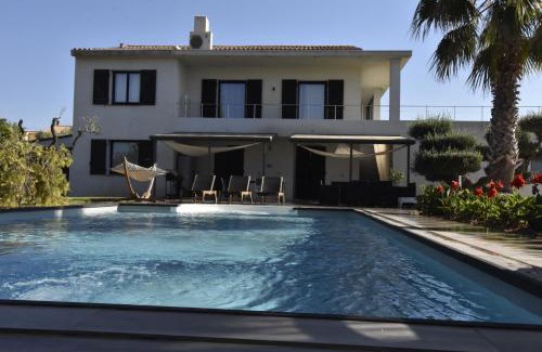 Sanary-sur-Mer Apartment | Bas de Villa tropicale SANARY