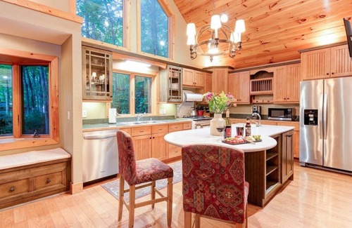Burnsville Cabin | Basecamp Cabin: RIVER . FISH . HIKE . RELAX