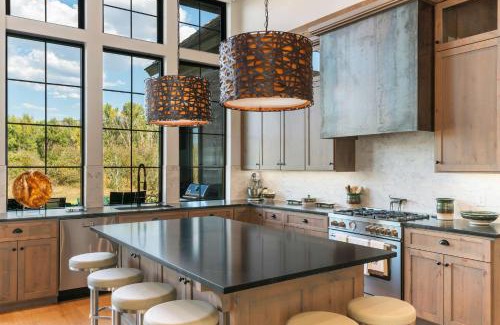 Driggs House | Basecamp Stays - Lux Teton Lodge Privacy & Hot Tub