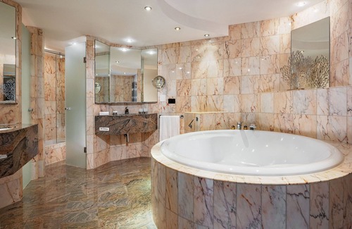 Clara Hotel | Basel Marriott Hotel