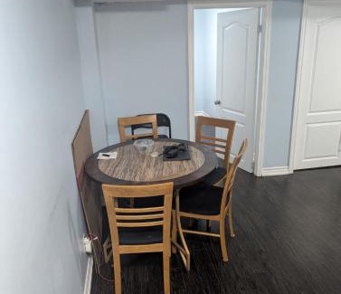 Meadowvale Village Apartment | Basement apartment near Toronto Pearson airport