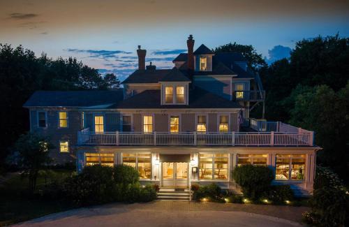 Bar Harbor Hotel | Bass Cottage & Ullikana