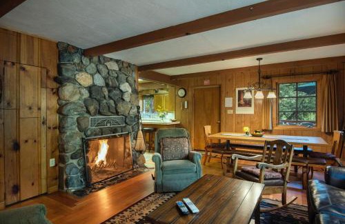 North Wawona House | Bassett's Cabin