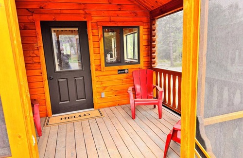 Ely Apartment | Basswood cabin, a Charming 3-bedroom cabin with AC, WiFi in marvelous Ely