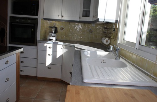 Noves House | Bastide des tilleuls beautiful, quiet, shady property on the heights of Noves