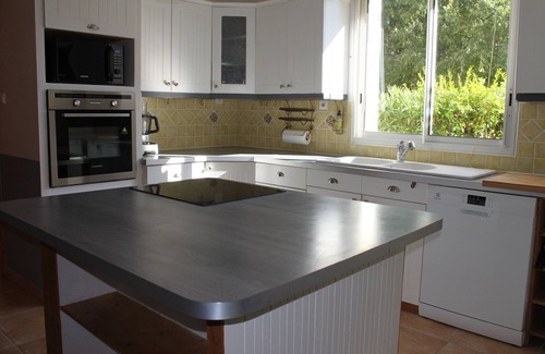Noves House | Bastide des tilleuls beautiful, quiet, shady property on the heights of Noves