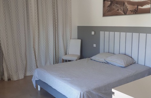 Le Puy-Sainte-Reparade House | Bastide de village: a summer between Aix en Provence & Luberon