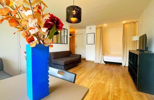 Perralliere Apartment | Bastien - appartement 4 personnes - check in h24 - wifi