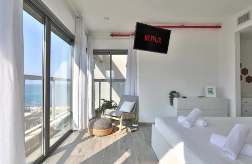 Haifa Apartment | Bat-Galim Beach Apartment
