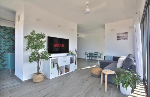 Haifa Apartment | Bat-Galim Beach Apartment