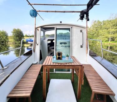 Cornil Boat Rental | Bateaupirate19