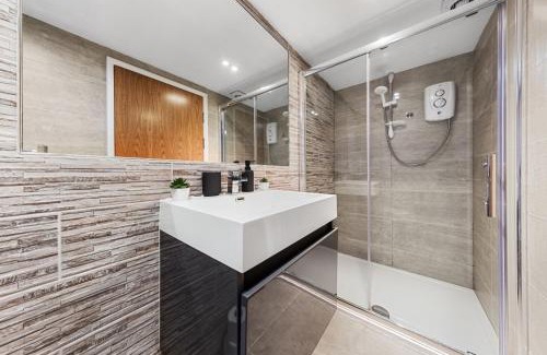 Shaftesbury Apartment | Battersea Area - Apartment - Sleeps6 - City Centre