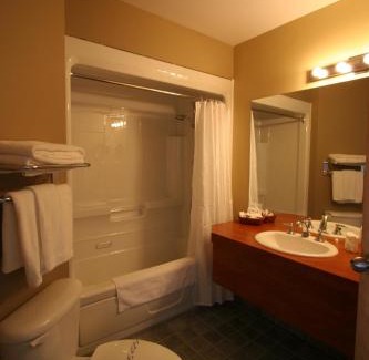 La Baie Hotel | BATTURES Hotel Fjord Saguenay