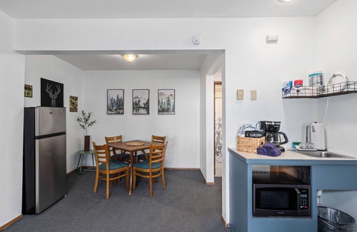 Leavenworth Apartment | Bavarian Gasthaus, Suite B - An Effortless Stay!
