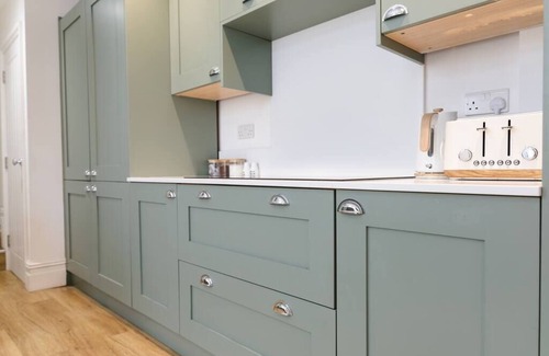 Grangetown Apartment | Bay City Studio Apartments in Cardiff With Kitchen
