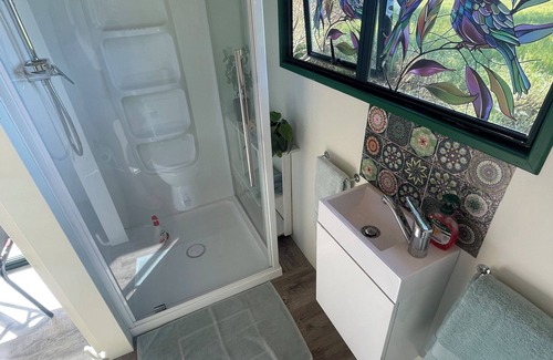 Ohaeawai Cabin | Bay Of Islands. Private Farm cabins with farm views. Family, dog, boat friendly