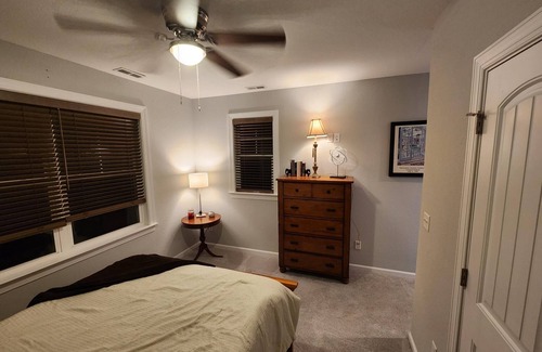 Northwest House | Bay Vacation Room Rental steps to Chicks Beach sand!