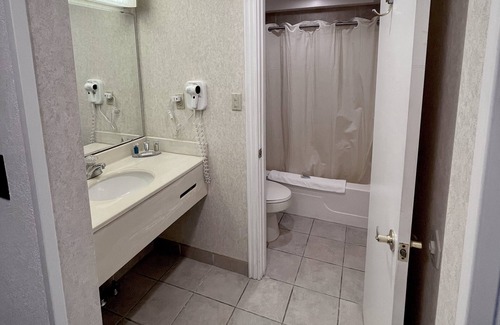 Bay City Hotel | Bay Valley Resort & Conference Center